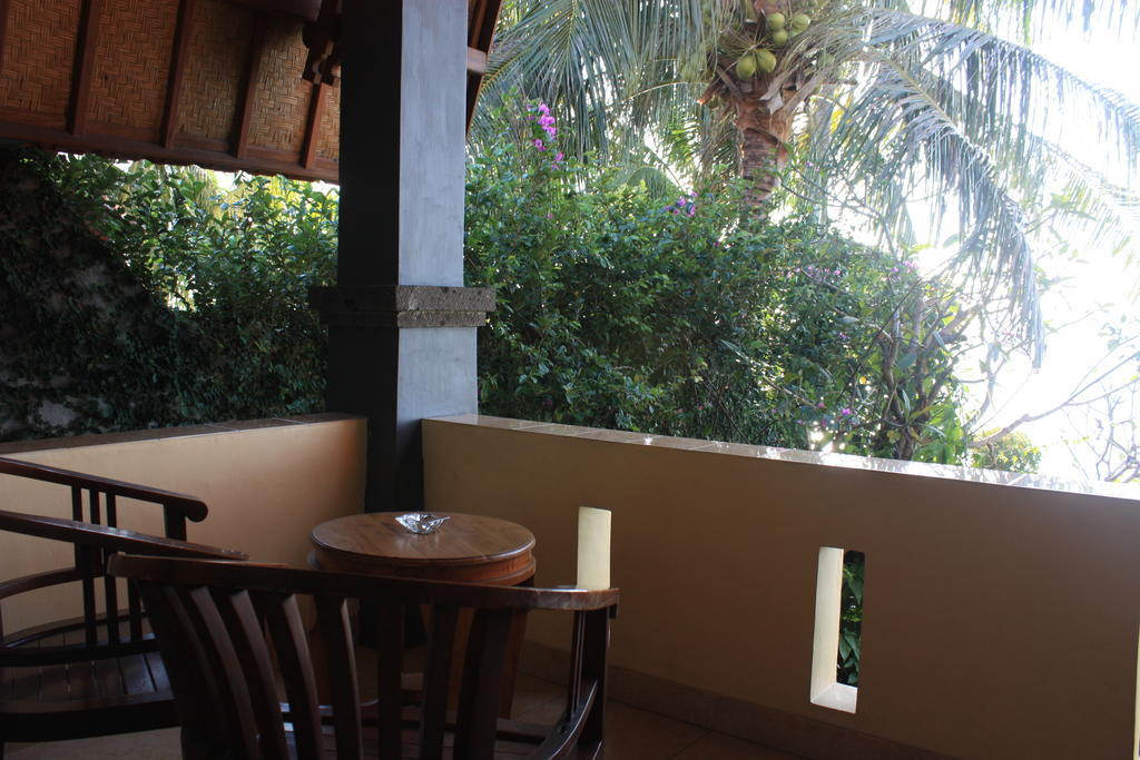 Cleopatra Beach Bungalows Hotel Lovina  Bilik gambar