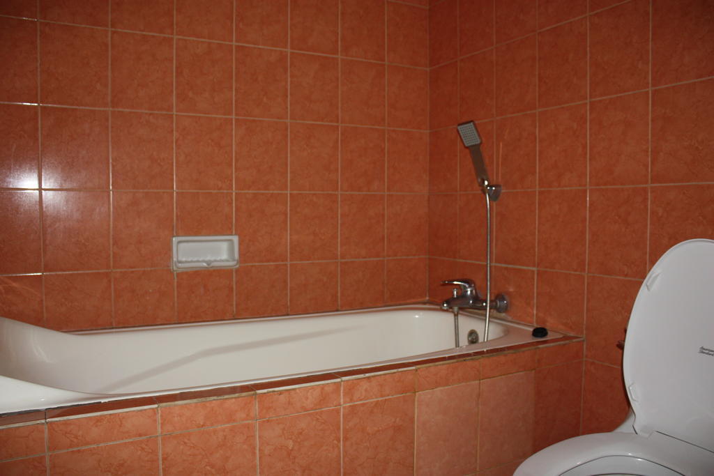 Cleopatra Beach Bungalows Hotel Lovina  Bilik gambar